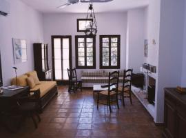 - Kioupi - 2 bedroom elegant and stylish house, hotel in Sounio