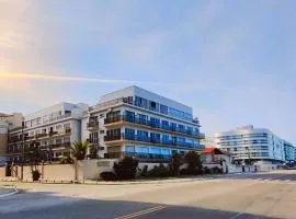 APARTAMENTO PÉ NA AREIA, PRAI DO FORTE, CABO FRIo