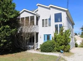 302 Brainard Ave