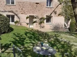 Gîte de charme avec jardin, terrasse et poêle à bois en pleine nature - FR-1-496-250