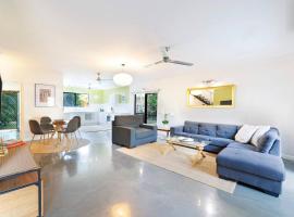 Casuarina Cove - Foreshore Tropical Escape near CBD, hotel in Nightcliff