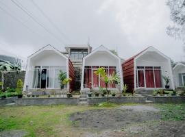 Flamboyan Cabin By Travelink, camping in Dieng