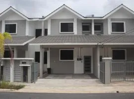 Recaz Residence