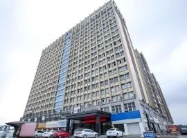 Borrman Hotel Fangchenggang High-speed Railway North Station Crystal International