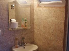 Georgia Racha Nikortsminda hotel, ξενοδοχείο σε Ambrolauri