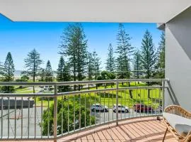 Kirra On The Beach Apartments Unit 304