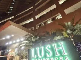 Relaxing 1BR condo with Pool and Balcony in Makati