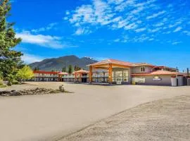 Days Inn by Wyndham Golden