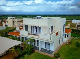 Pazuri Holiday Homes Host, villa in Vipingo