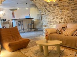 Authentique et paisible maison de village, hotel a Bédoin