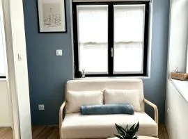 LILLEHOSTS 2, Vieux Lille, Newly renovated, Modern & Stylish apartment, perfectly located