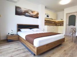 Cabacum Pleasure Beachfront Apartments, hotel in Varna City