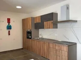 Deluxe Apartment 2 Bed with Balcony - by HostMT