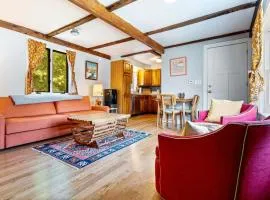 Poet's Nook, a Cozy and Private 1 BR Apartment