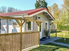 Knus houten Tiny House bij water & natuur VP030