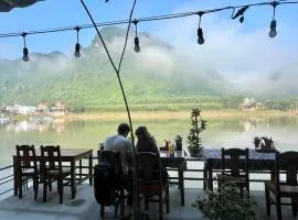 Funny Monkeys Homestay