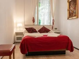 Comfy 2BR Apt Great for long stays