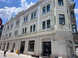 CATALINA RESIDENCE CENTRAL