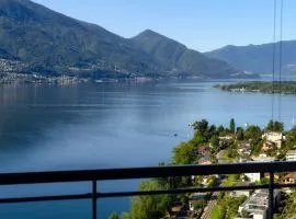 Chiar di Luna by Quokka 360 - loft with view of Lake Maggiore