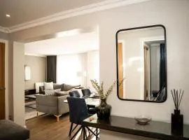 28 Guthrie Court - Luxury Apartment