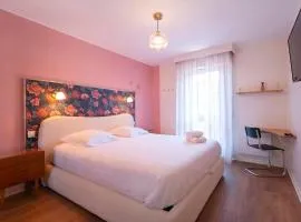 Le Taison d'Or with free parking include