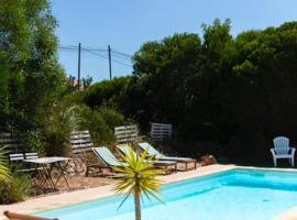 Endless Summer Surf House, hotel a Aljezur