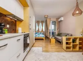 Plaza Nest - Cozy Studio Apartment by Flat Manаger