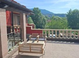 The Happy Goat Apartment, hotel v mestu Germignaga