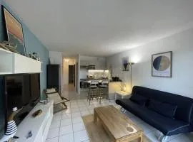 Agréable T2 avec piscine et animaux admis - FR-1-379-182