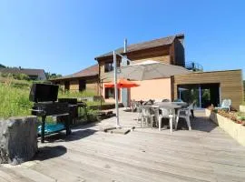 Ecogîte Saint-Prayel à Moyenmoutier, Gîte de groupe avec piscine, sauna, jeux