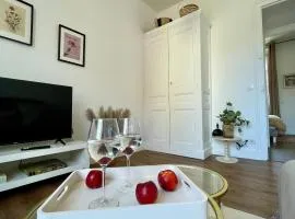 Appartement t2 cosy hypercentre 3mn de la plage