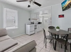 Cozy 1st Floor apt blocks from Beach Boardwalk 1