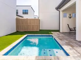 Resort-Style Escape in Davenport