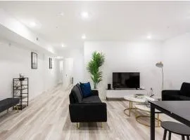 Extravagant 3 Bedroom Near art Museum