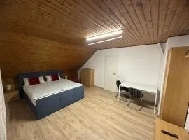 One room apartment in a quiet Location air conditioning