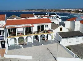 Pura Vida Baleal