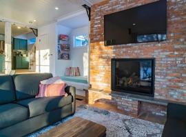 Maison 3 chambres &agrave; coucher vue sur la montagne, хотел, който приема домашни любимци, в Бромон