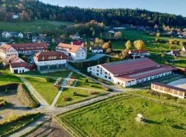 Hotelový a jezdecký areál Dvůr Krutěnice