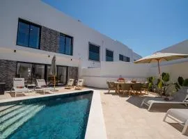 Casa Catarina, Town Center