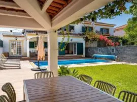 Villa in Azeitao w Pool and Garden