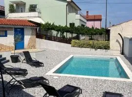 Manolo house