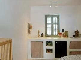 mi sestre – Studio Apartment Hvar Vrisnik