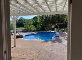 Oasis In The Country, hotel v destinaci McComb