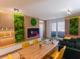 Family space with free parking & Air condition