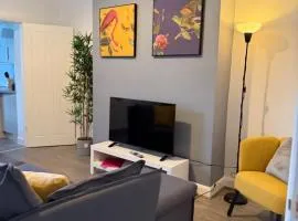 Spacious 4Bed - Next to Stadium