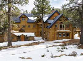 Mammoth Creek Luxury Retreat near Zion and Bryce C, hotel in Panguitch