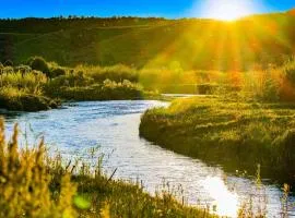 Riverfront Retreat Near Bryce Canyon National Park