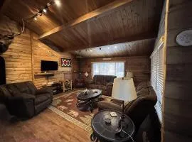 Family Cabin in the Hills of Strawberry Valley