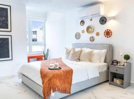 3 Bed 2 Bath A 8 Family House w Private Pool Dorado del Mar, Hotel in Dorado