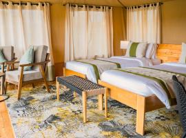 Jackals Lair, luxury tent in Serengeti